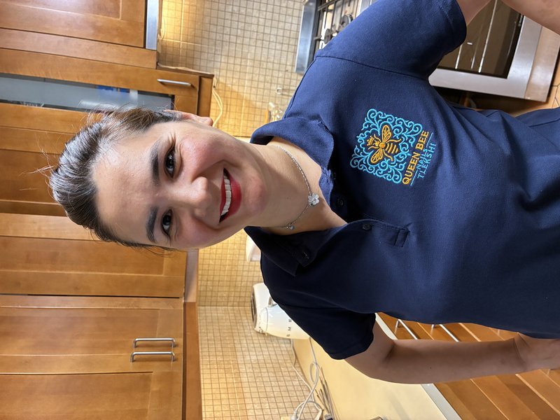 Tlekshi nail technician at Queen Bee Nails Rockingham